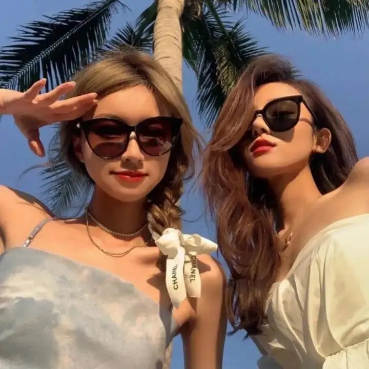 我曾被全世界推开唯独你